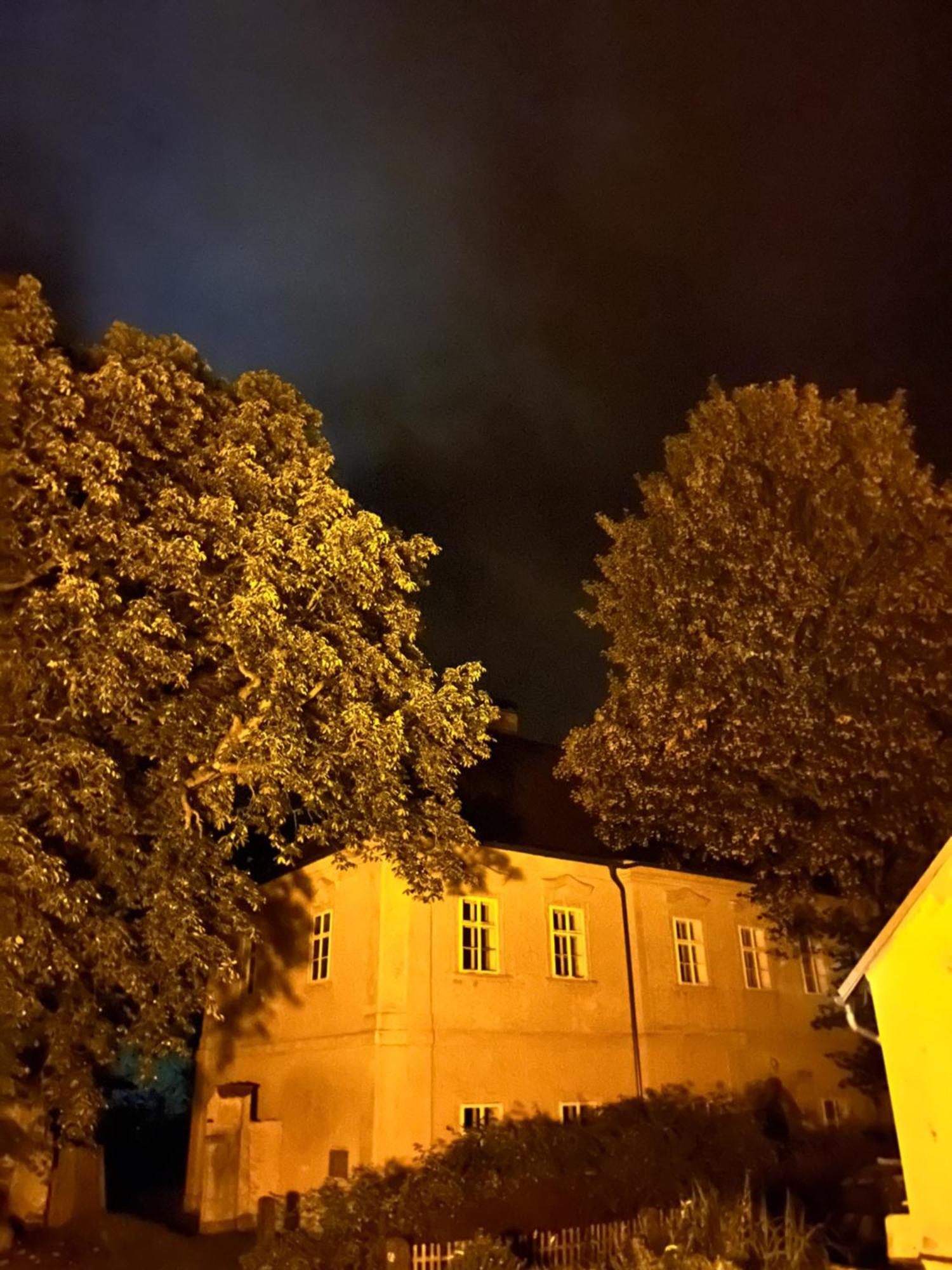 Na Nebi 187 Aparthotel Bečov nad Teplou Kültér fotó